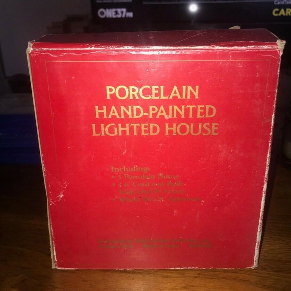 Dickens Collectables Antiques Store Hand Painted Porcelain Lighted House 38944 - Picture 5 of 6